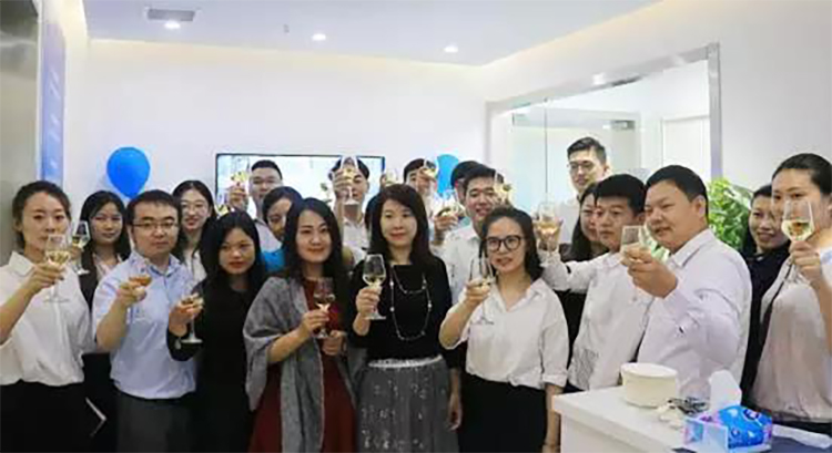 mg冰球突破·豪华版(试玩)官方网站