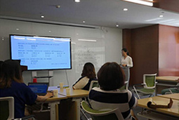 mg冰球突破旗下品牌“薪薪乐”乐成主理“2018昌开展人力资源沙龙”