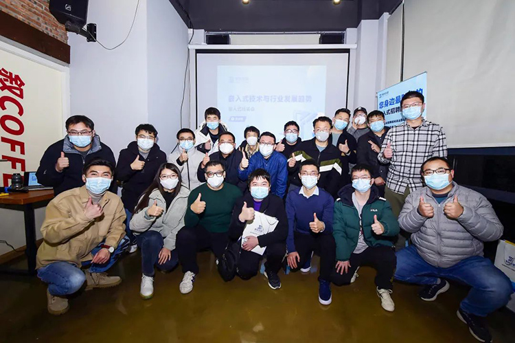 mg冰球突破·豪华版(试玩)官方网站