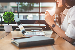 mg冰球突破曾诚：：：女性心态会更沉稳 未来性别区别没那么大